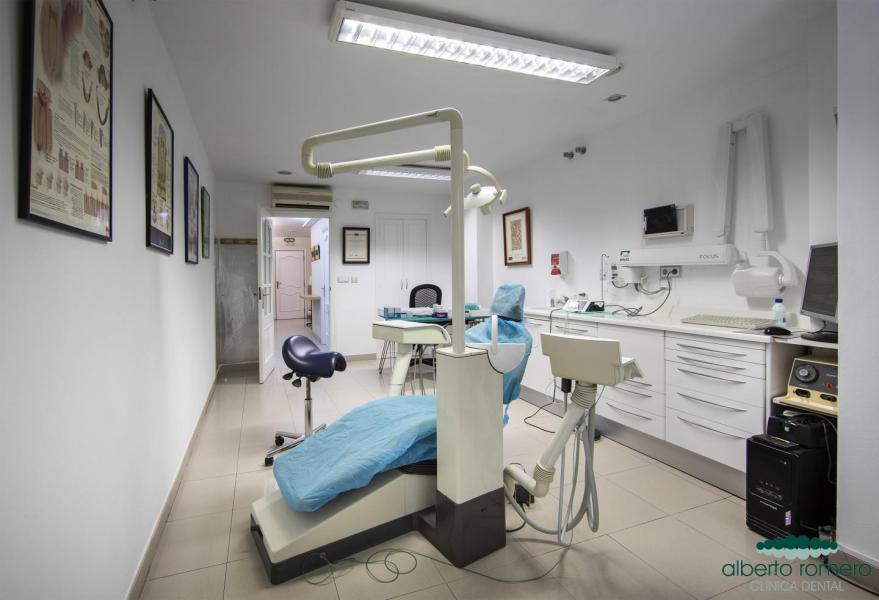 Criterios para elegir tu cl�nica dental en Ourense - Foto