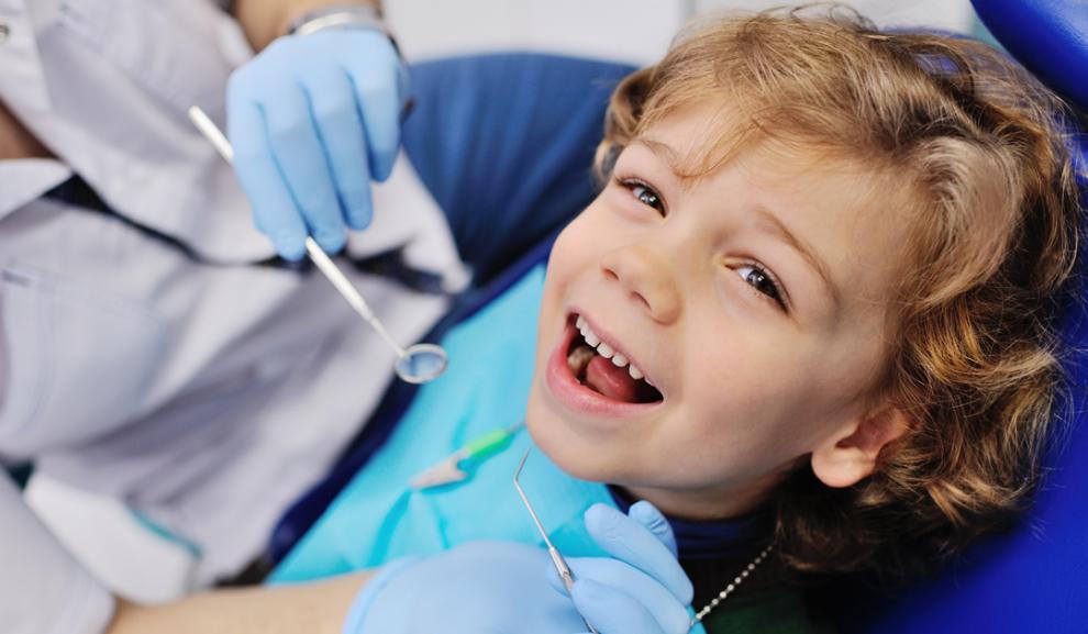 �Cu�ndo llevar por primera vez a un ni�o al dentista? - Foto